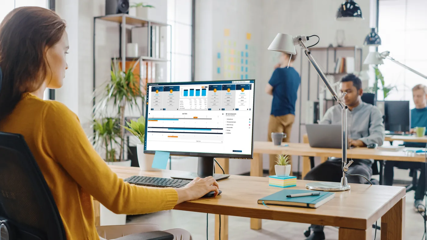 AIPERIA application on a desktop in the office: set targets and adjust recommendations